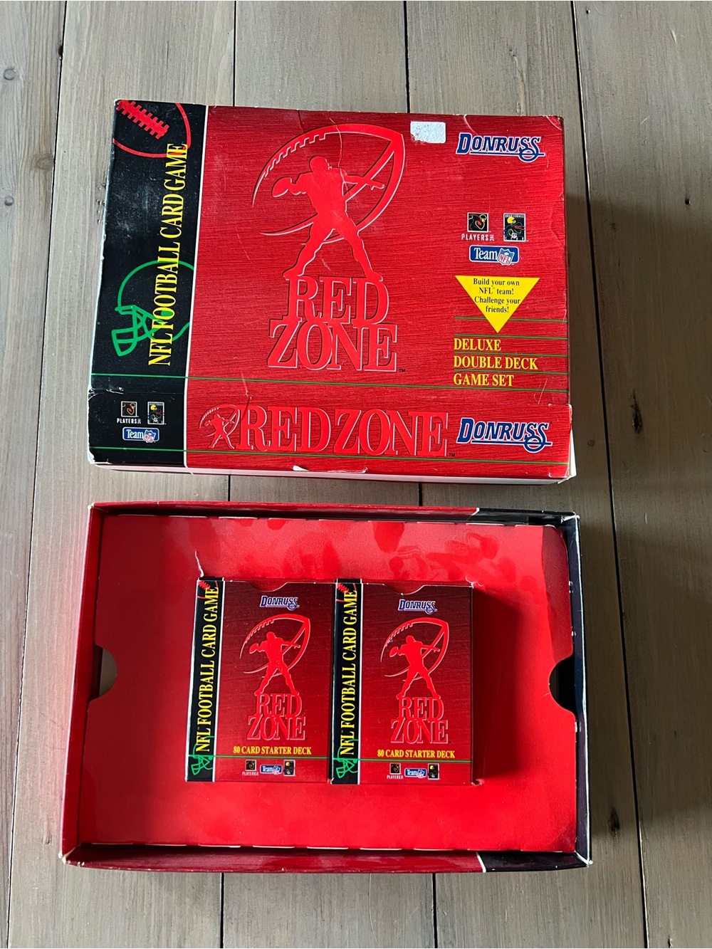 1995 DONRUSS Red Zone NFL Football Game With 2 Starter Deck's